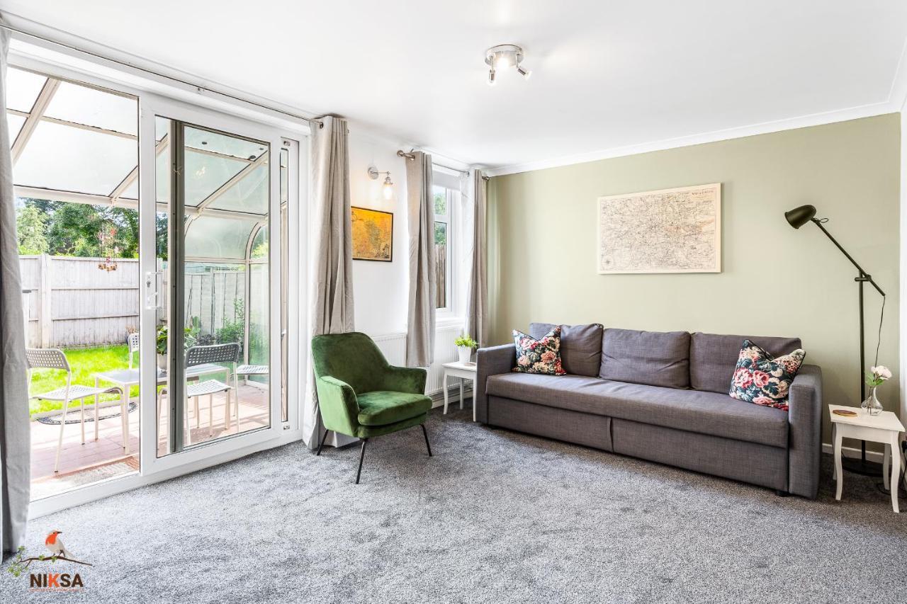 Niksa Serviced Accommodation - 3 Bedroom House Welwyn Garden City Kültér fotó